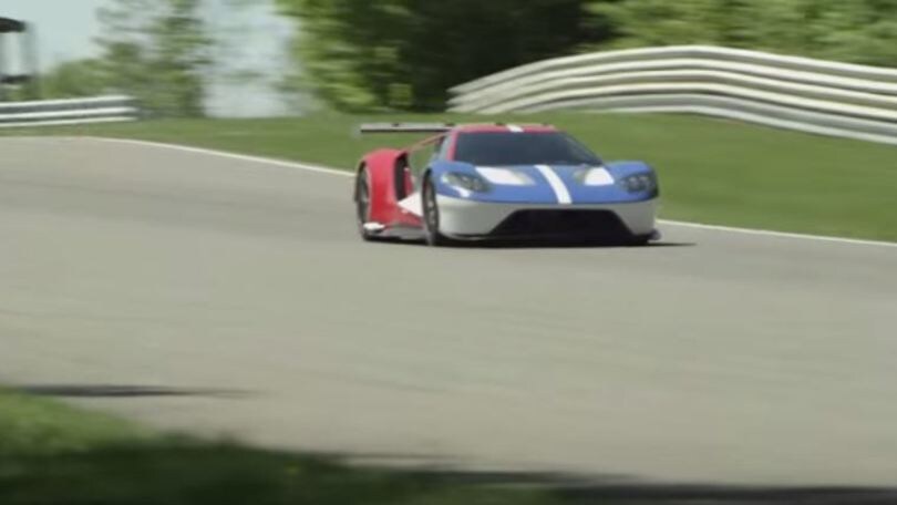 Ford GT, prime immagini della supercar in pista