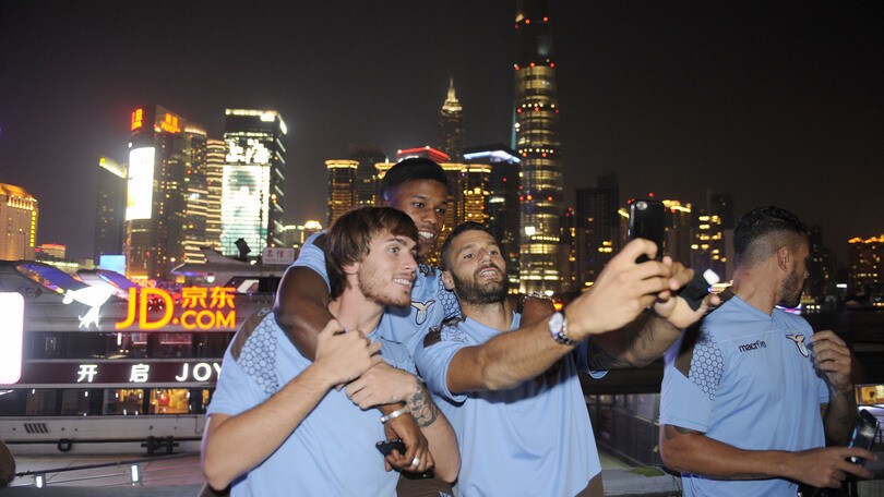 Lazio, giornata da turisti: tutti in gita a Shanghai