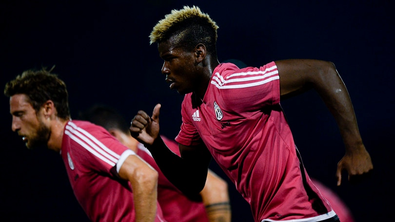 La cresta di Pogba "illumina" Shangai