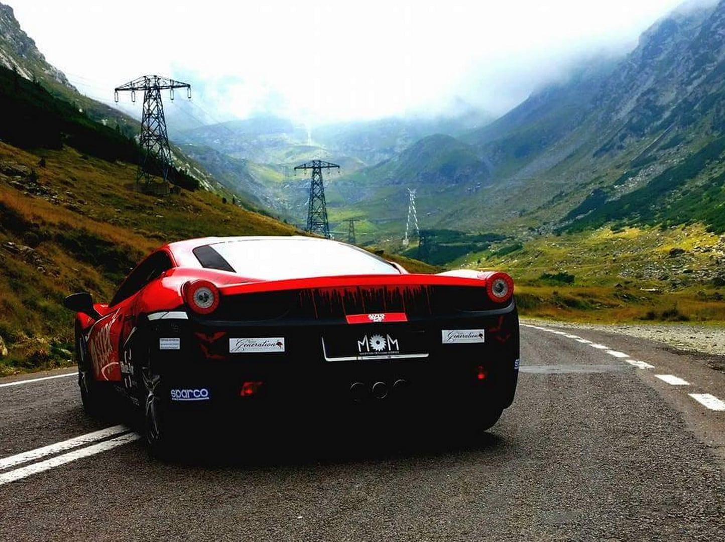 Ferrari, le immagini del record in Transilvania