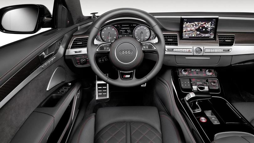 Audi S8 plus, le immagini della superberlina da 605 cv
