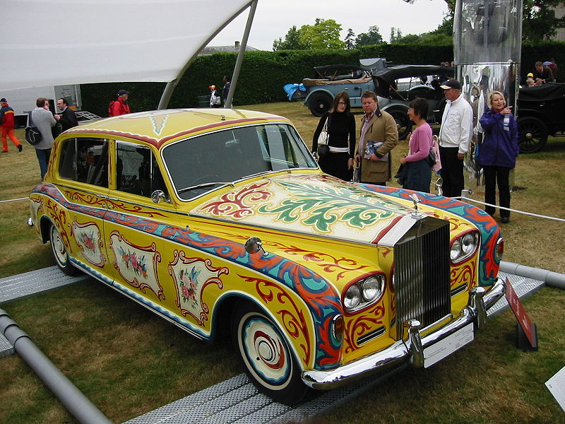 John Lennon, 50 anni fa la Rolls Royce "Yellow submarine"