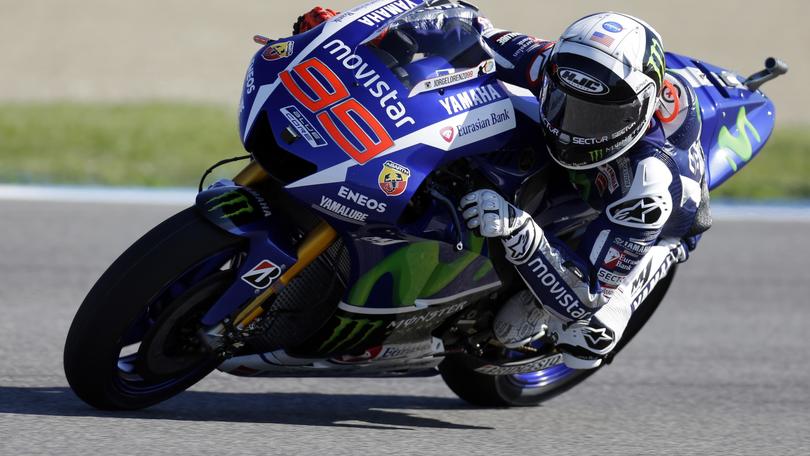 MotoGP Silverstone: Lorenzo vola nelle FP2, Rossi 10°