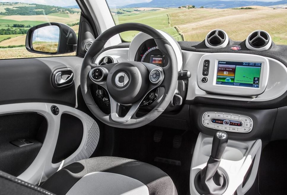 Smart Cabrio e Mercedes Classe C Coupé in anteprima a Francoforte