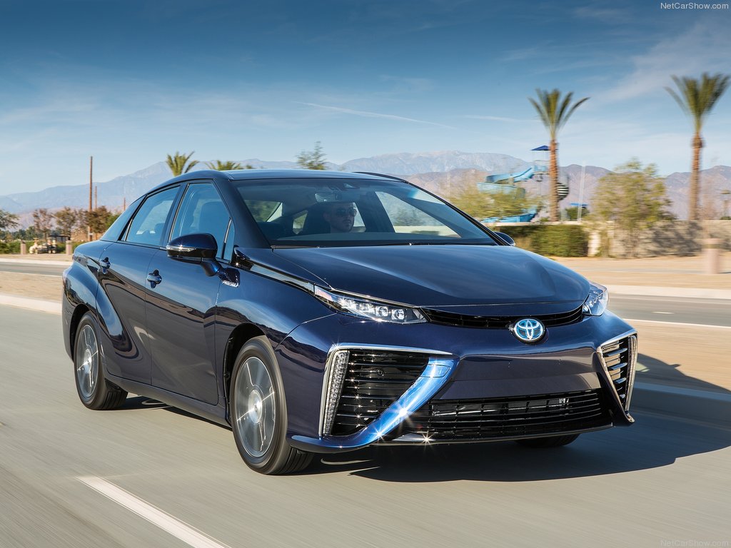 Toyota Mirai, la berlina a idrogeno è sbarcata in Europa
