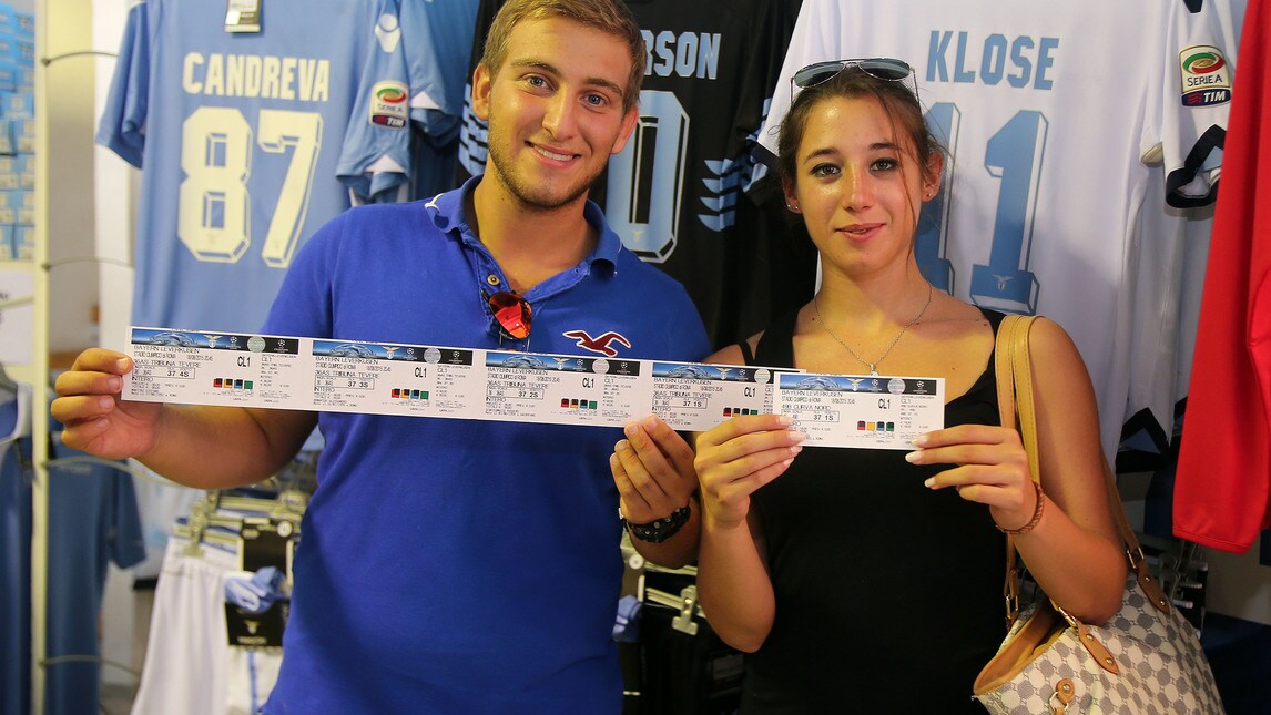 Lazio, febbre Champions: tutti in fila per i biglietti