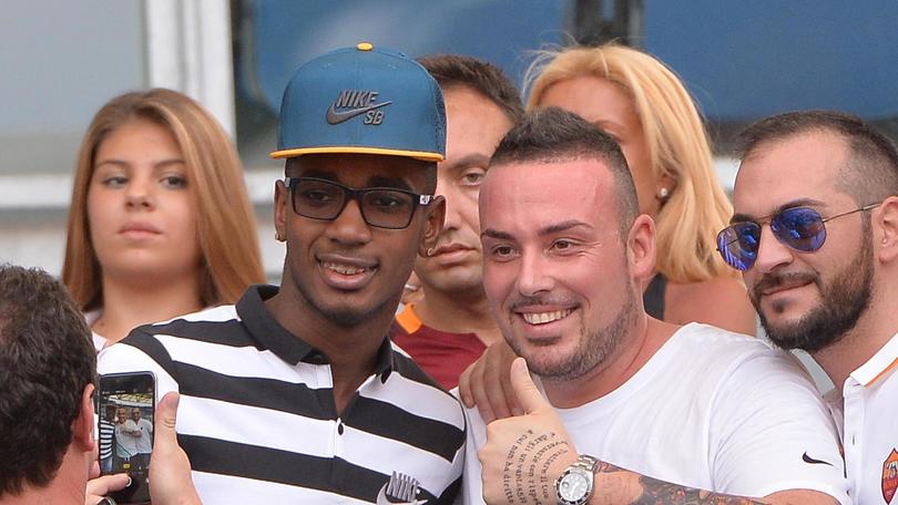 Roma, Gerson in tribuna all'Olimpico