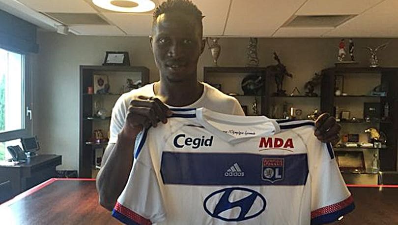 Roma, ufficiale la cessione di Yanga-Mbiwa