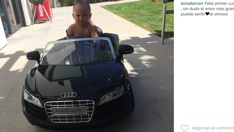 Isco regala una mini Audi al figlio di un anno