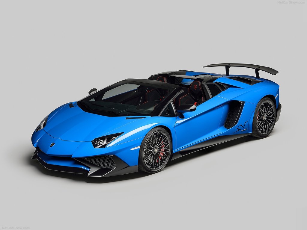 Lamborghini Aventador Superveloce Roadster: la cabrio da 350 km/h