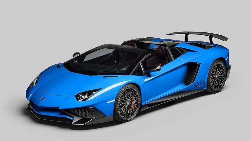 Lamborghini Aventador Superveloce Roadster: la cabrio da 350 km/h