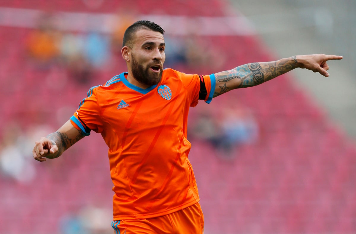 City, ecco Otamendi: Mangala al Valencia