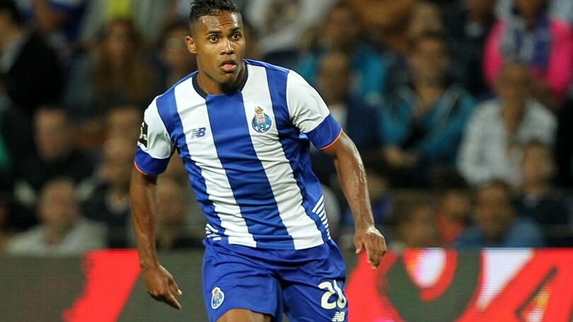 Juve, il colpo Alex Sandro si avvicina