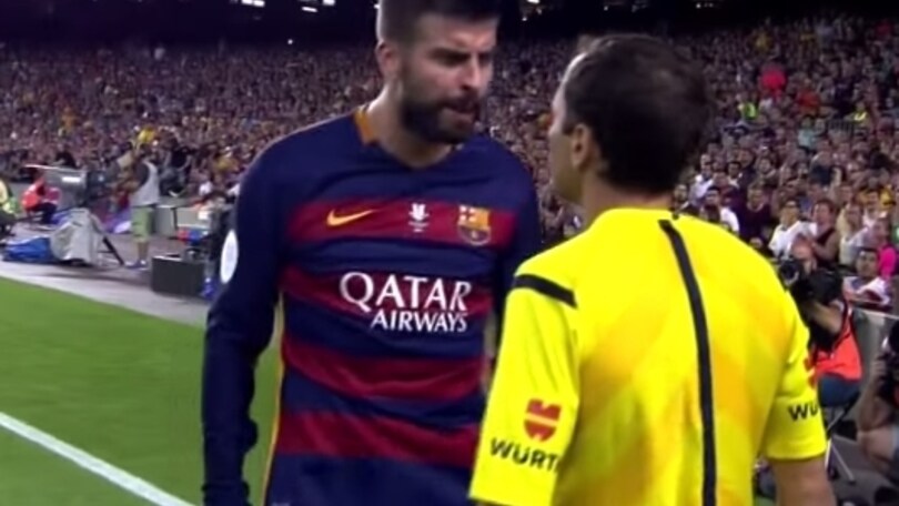 Piqué, insulti al guardalinee: espulso