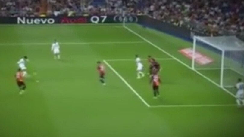 Cristiano Ronaldo sbaglia un gol incredibile