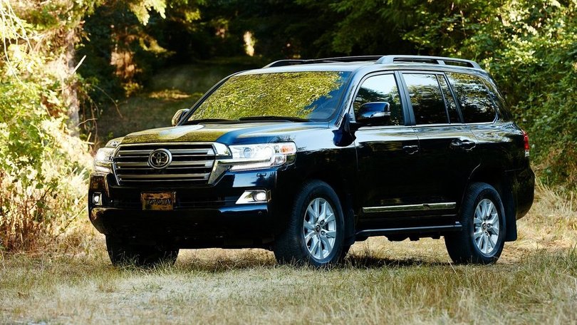 Toyota Land Cruiser 2016, prime immagini
