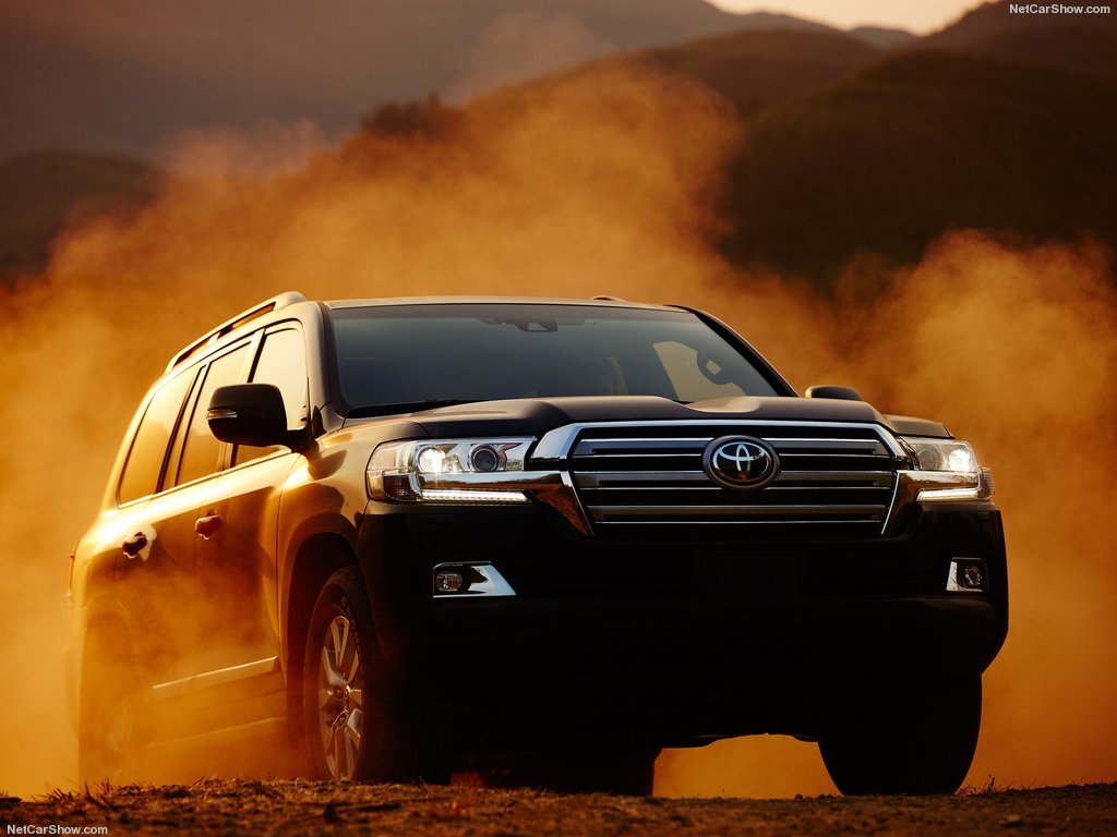 Toyota Land Cruiser, il mito offroad si rinnova