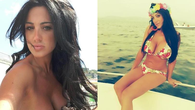 Marika Fruscio, la "diretta" hot dalla spiaggia