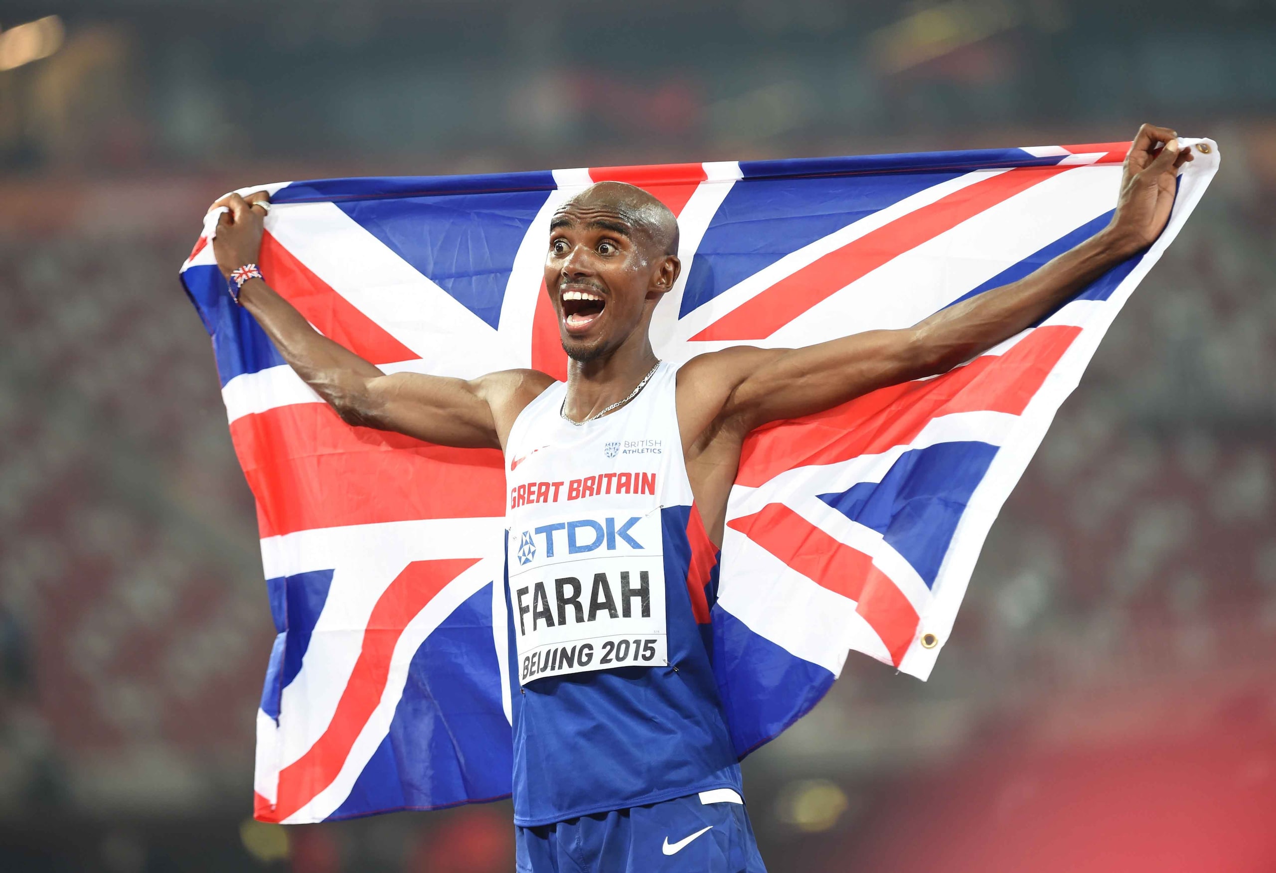 Mondiali, Farah vince i 10mila, Schwanitz è oro nel peso