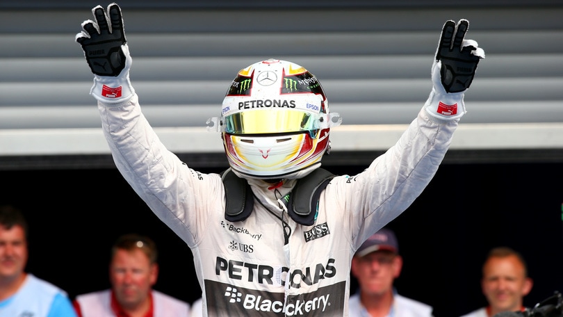 F1 Mercedes, Hamilton: «Gara ok, ma è presto per parlare di mondiale»