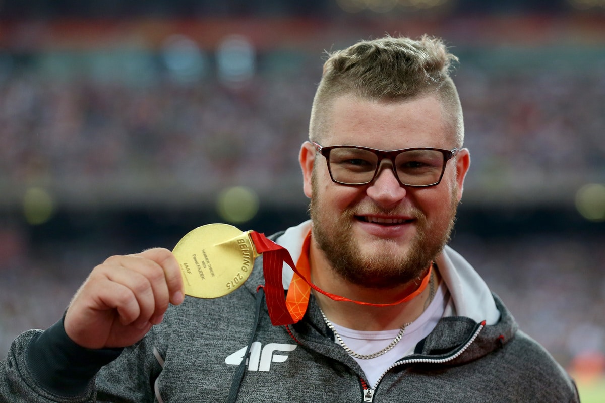 Mondiali atletica: vince l'oro, si ubriaca e poi ci paga il taxi