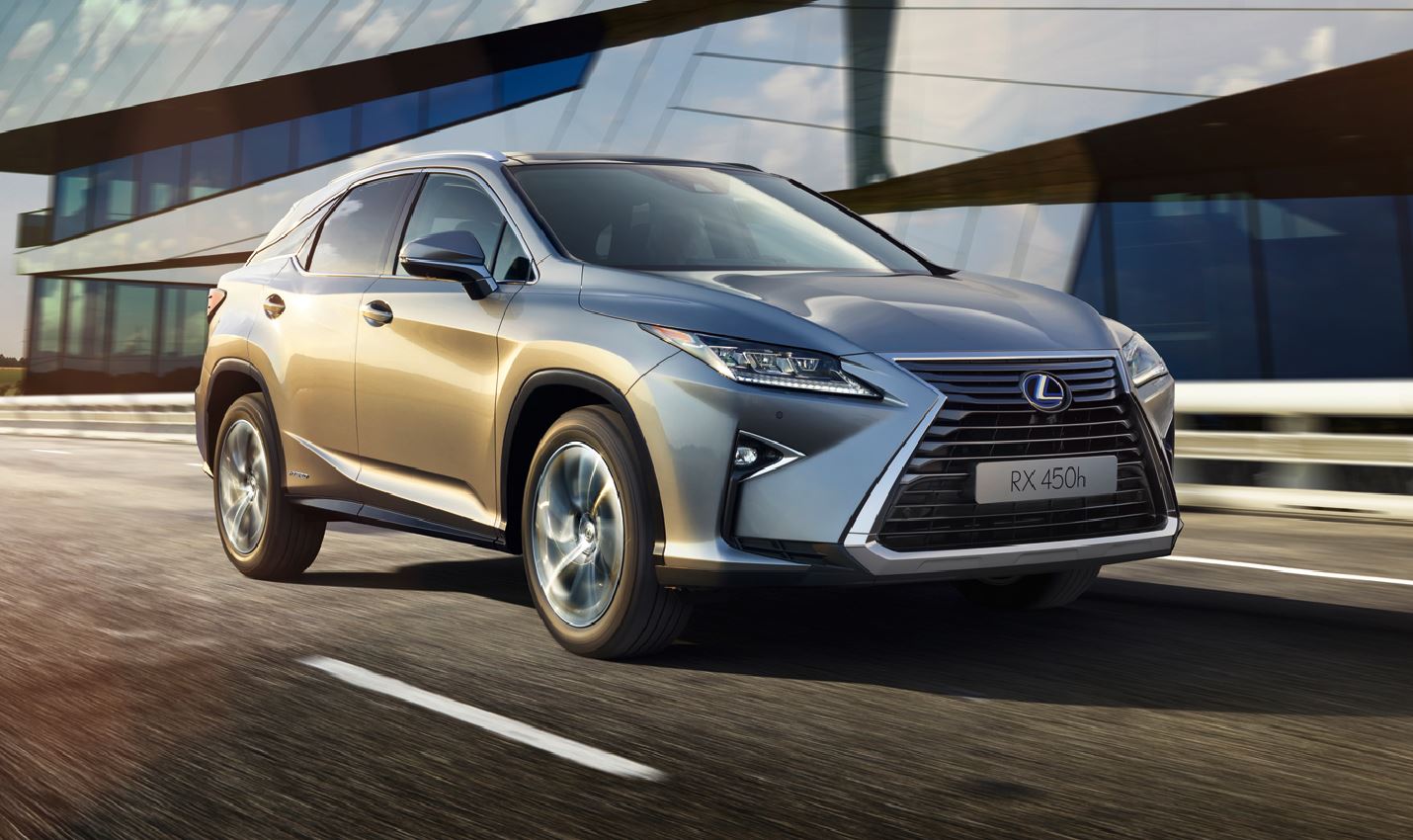 Nuova Lexus RX, ancora più potente e connessa