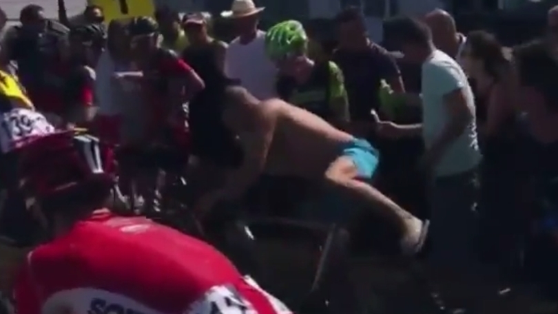 Ladri di biciclette alla Vuelta: tentato furto dopo caduta