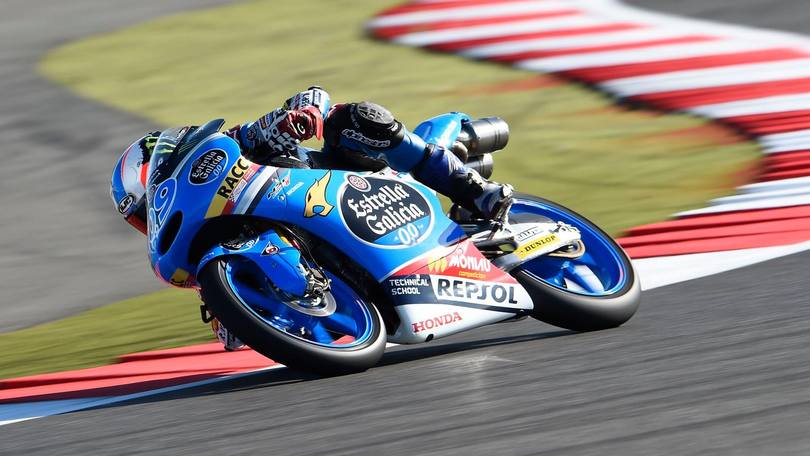 Moto3, strepitoso Navarro a Silverstone, la pole è da record