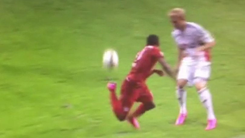 Douglas Costa, ma come hai fatto?