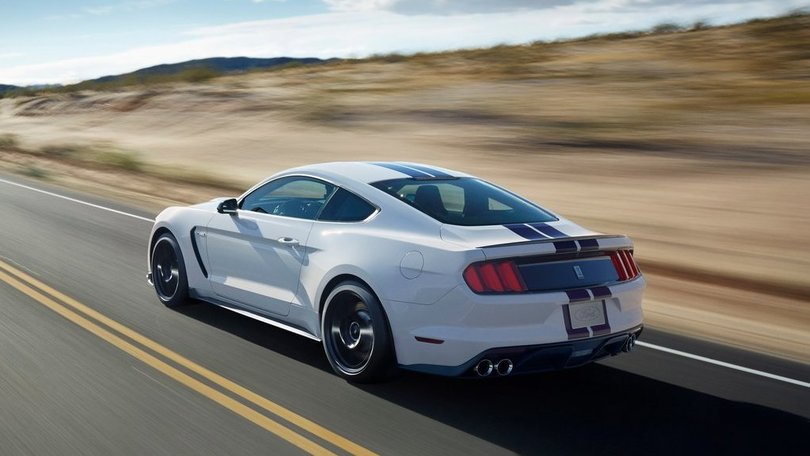 Ford Mustang Shelby GT350, il mito USA si rinnova
