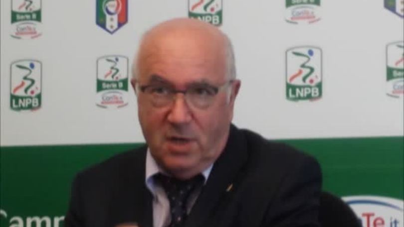 Tavecchio: "Iscrizioni, dal prossimo anno basta deroghe"