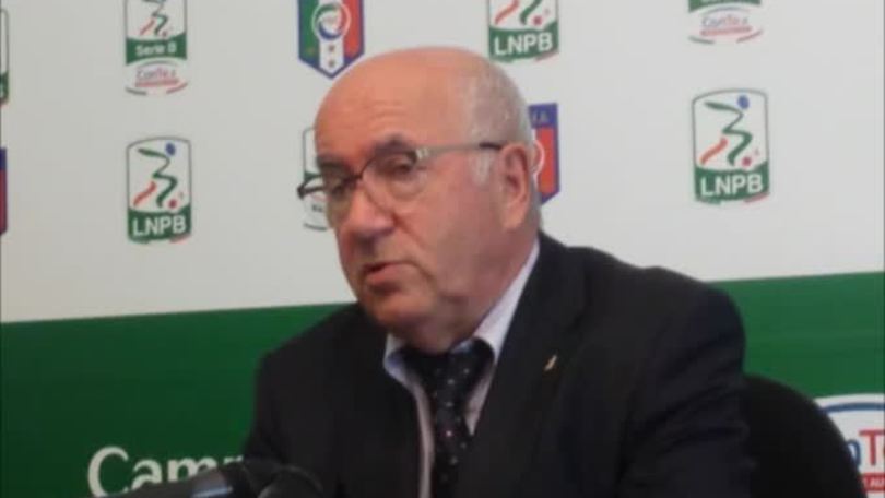 Tavecchio: "Abbiamo 800.000 giovani, basta spesa in Sudamerica"
