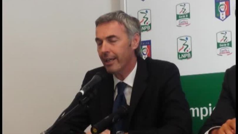 Farina: "Più calcio e meno calci"