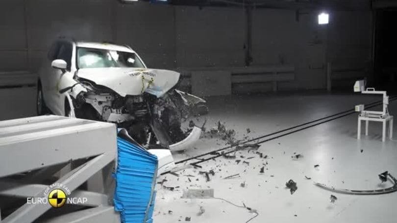 Auto più sicure, Volvo XC90: 5 stelle ai crash test