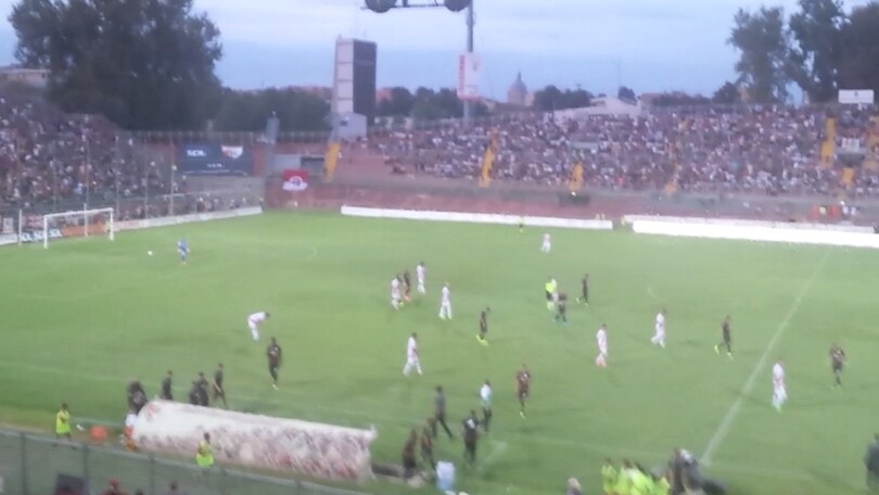 Mantova-Milan, applausi alla fine del primo tempo
