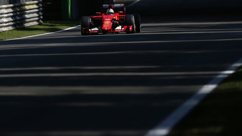 F1, Gp Monza: Raikkonen in prima fila, pole Hamilton