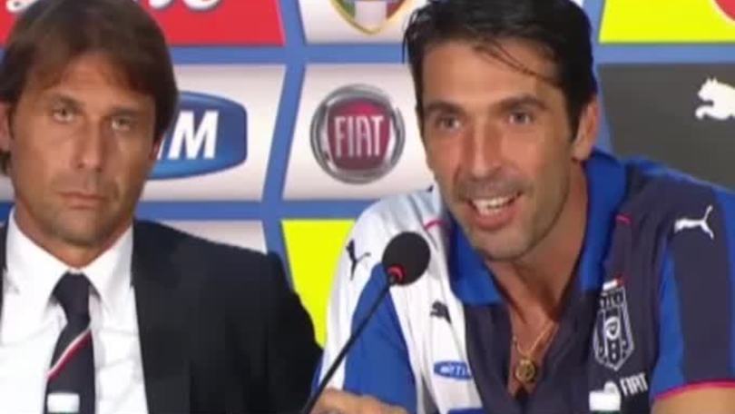 Buffon: "Gol Pellè? Voglio invecchiare tranquillo"