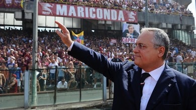 La Salernitana vince il derby. Che festa con Lotito!