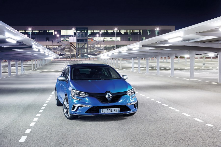 Renault Megane, le immagini in anteprima