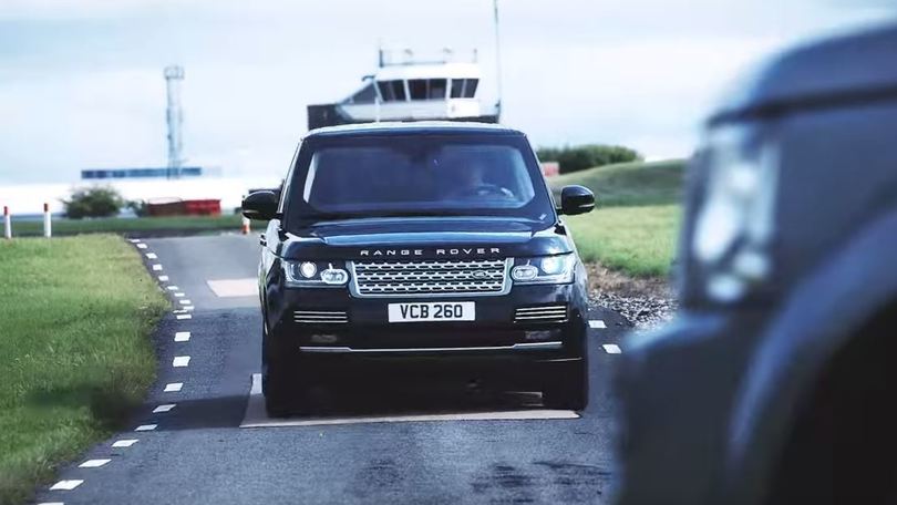 Range Rover Sentinel, lusso blindato da 400.000 euro