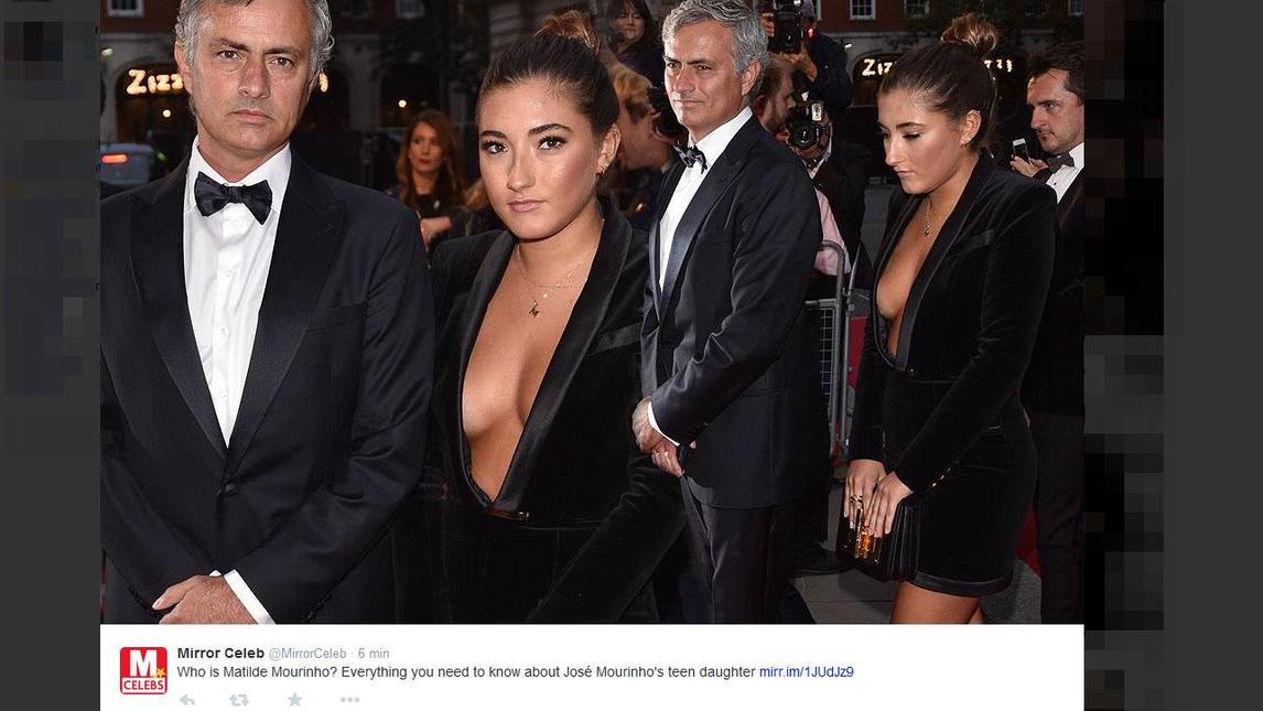 Il décolleté Special della figlia di Mourinho