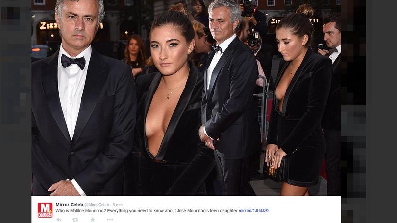 Il décolleté Special della figlia di Mourinho