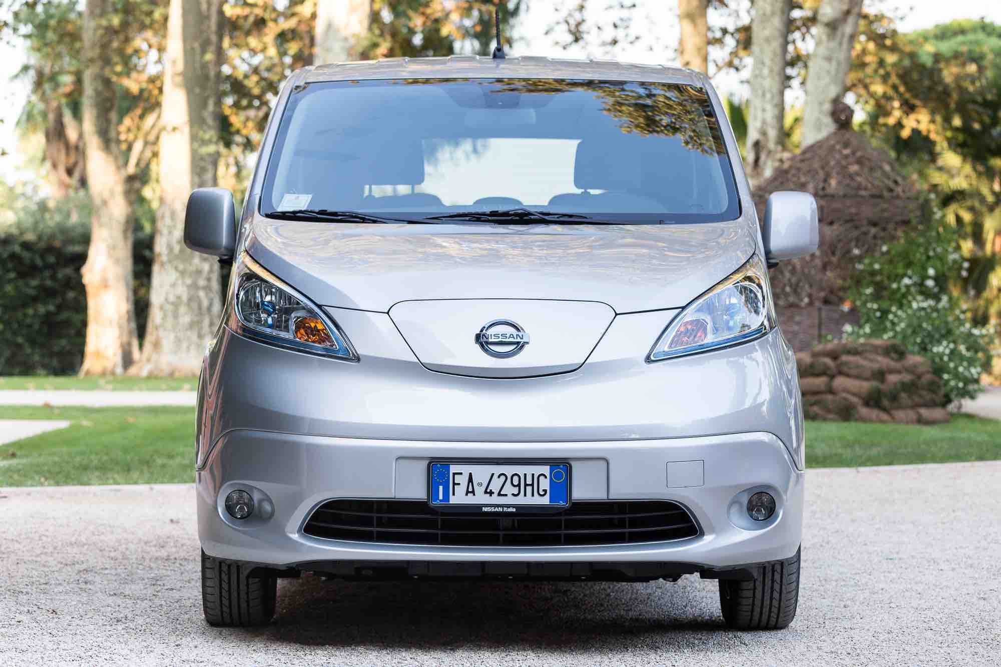 Nissan: una scossa al turismo con Evalia