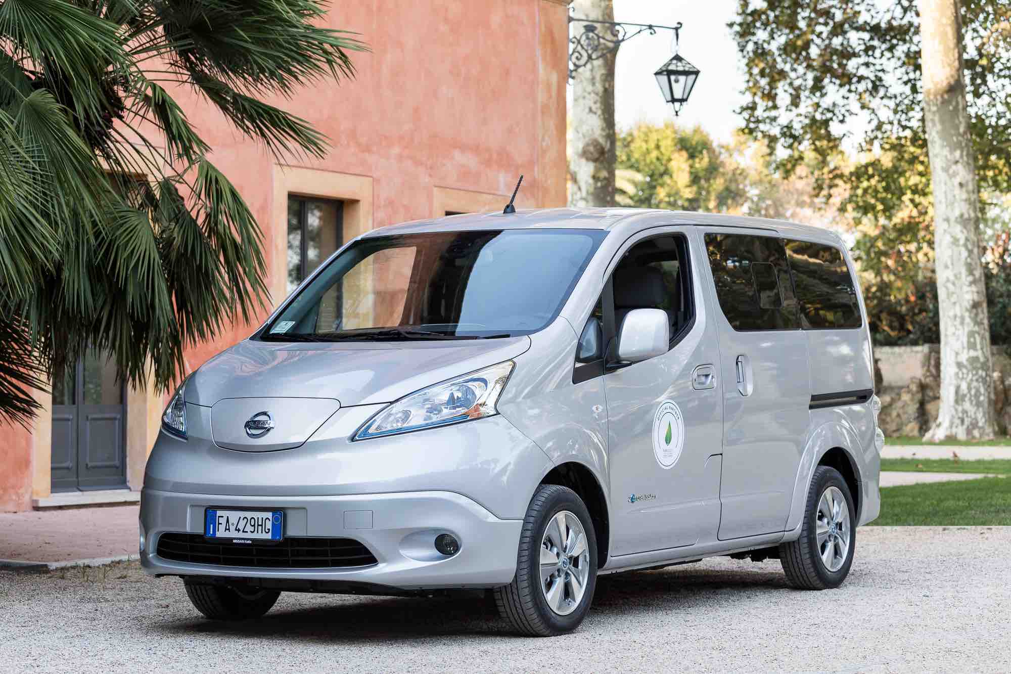 Nissan: una scossa al turismo con Evalia