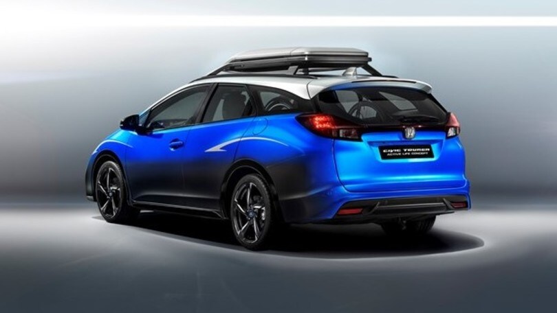 Honda a Francoforte con la Civic Tourer da… bici