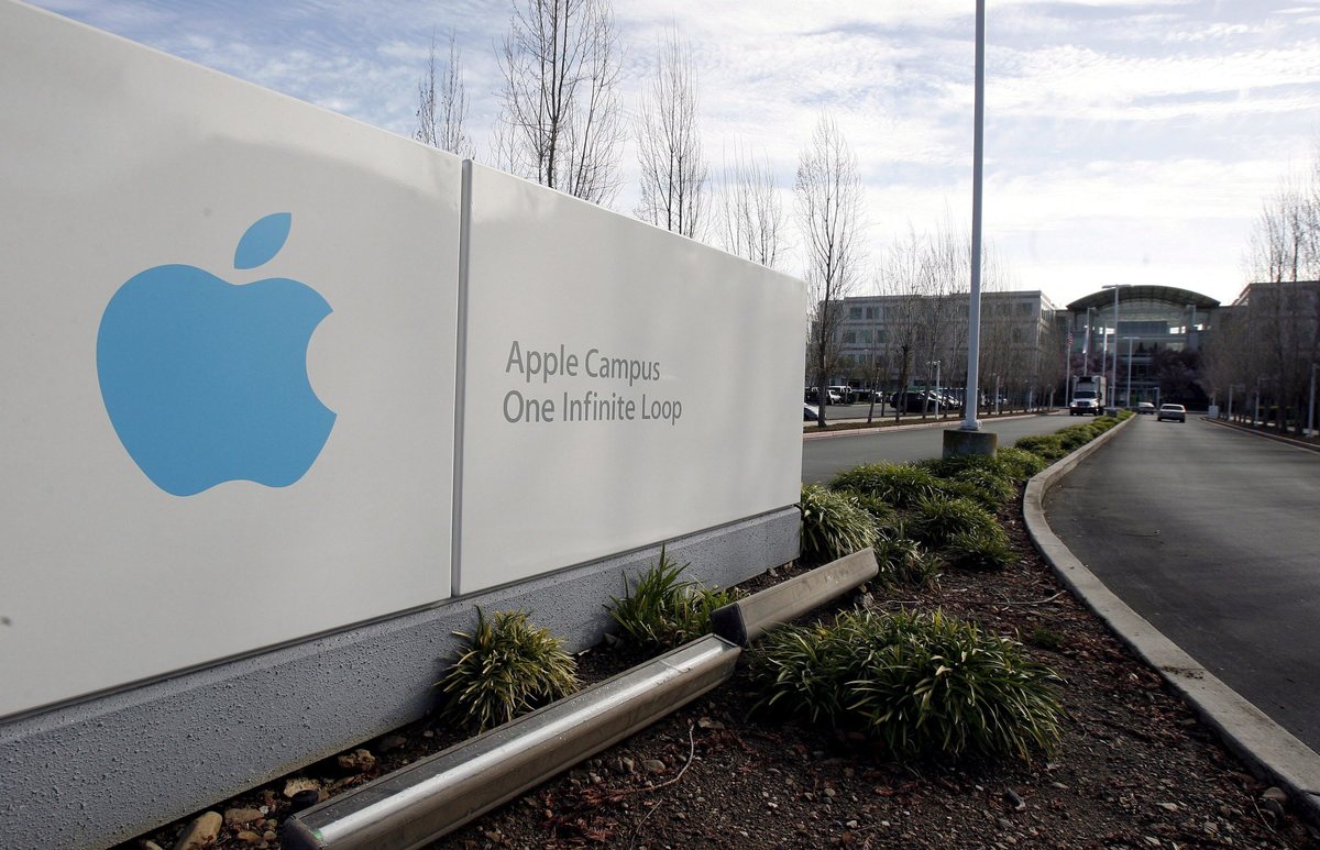 BMW-Apple, prove tecniche di flirt tecnologico