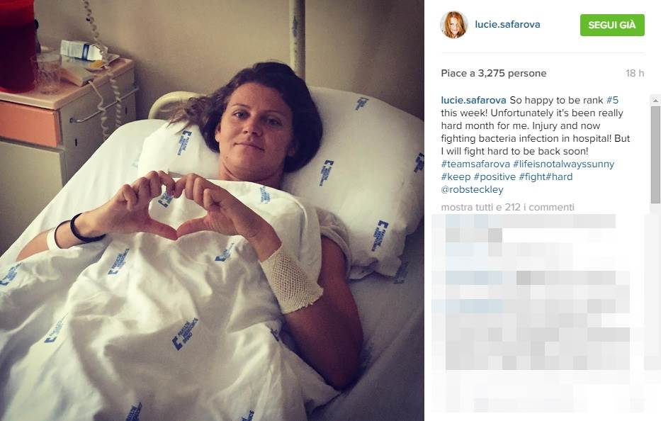 Tennis, Safarova ricoverata in ospedale per un'infezione