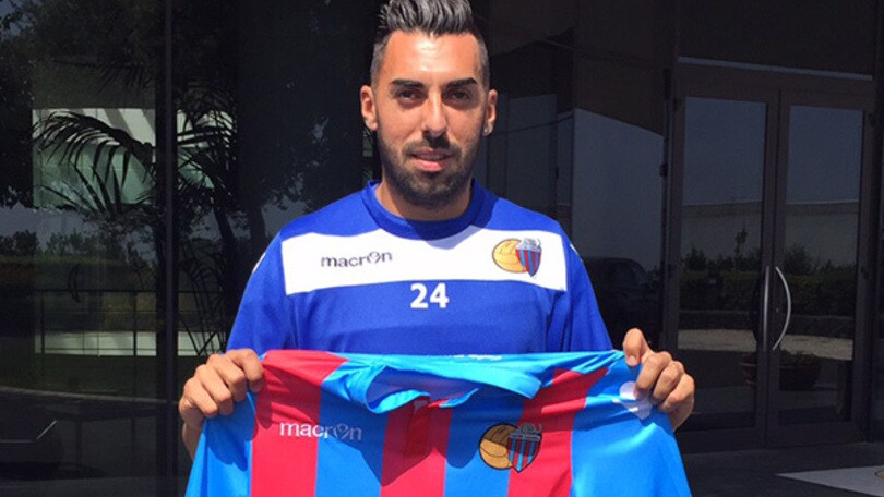 Catania, firma Garufo: contratto di due anni