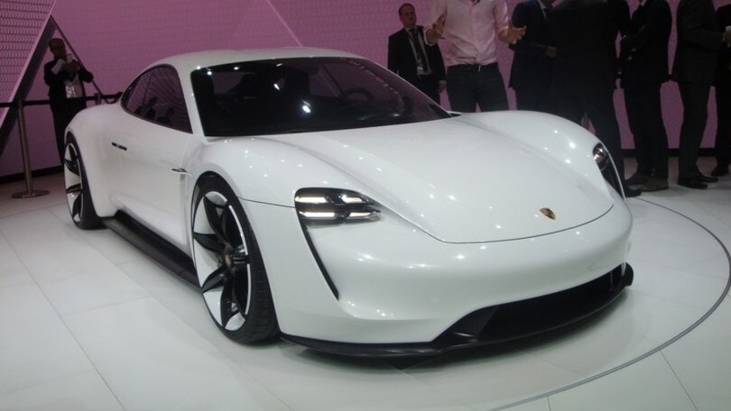 Porsche Mission E, 600 cv elettrici, Salone di Francoforte