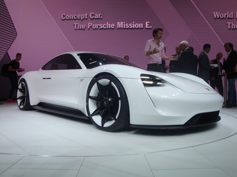 Porsche Mission E: 600 cv elettrici al Salone di Francoforte